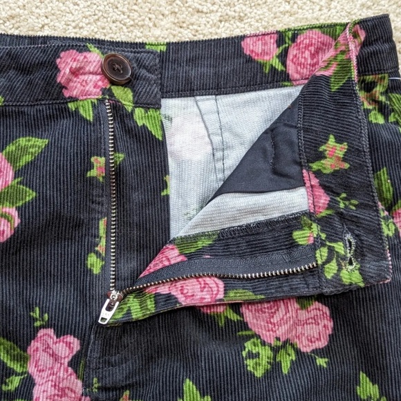 3for$20 FLORAL CORDUROY MINI SKIRT - Picture 2 of 3